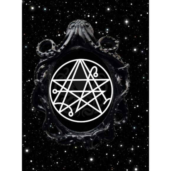 Cthulhu Pendant Necronomicon Symbol H.P. Lovecraft Jewelry - Picture 2 of 2